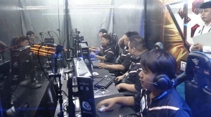 Doran 西恩的卡车无法击中任何人！ Chovy 西拉斯推了两个 Generation Gaming 回去赢得比赛