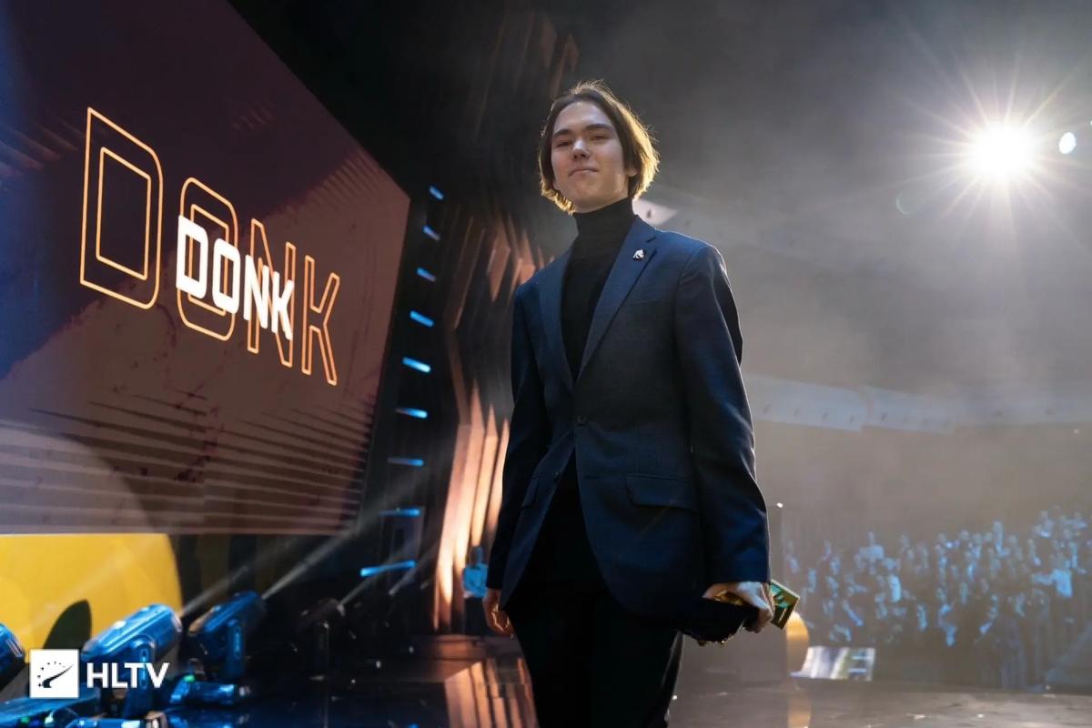 Aixiao： 369 和我是好兄弟。在2021年，我从 Bilibili Gaming 把他带走过一次，但这次我被拦截了。